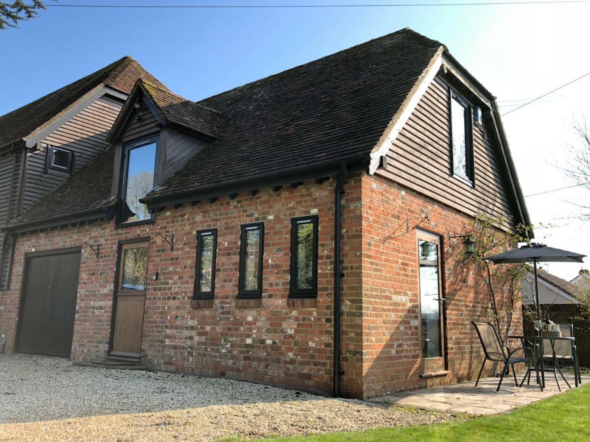 The Stable Barn *On The Edge Of The New Forest* Downton  Dış mekan fotoğraf